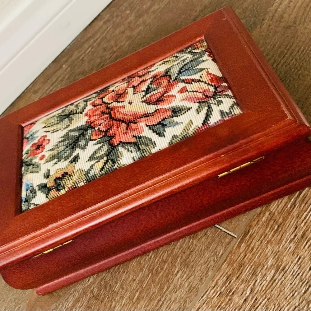 Wooden box with a mirror